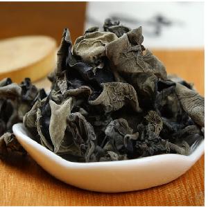 Air dried dehydrated wood black fungus flakes