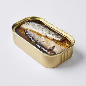 Canned sardines in vegetable oil 125g/425g Canned Fish from factory
