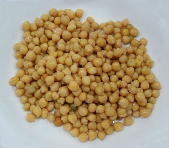 Can(Tinned)Packaging and Tomato Type chick peas canned vegetables beans food