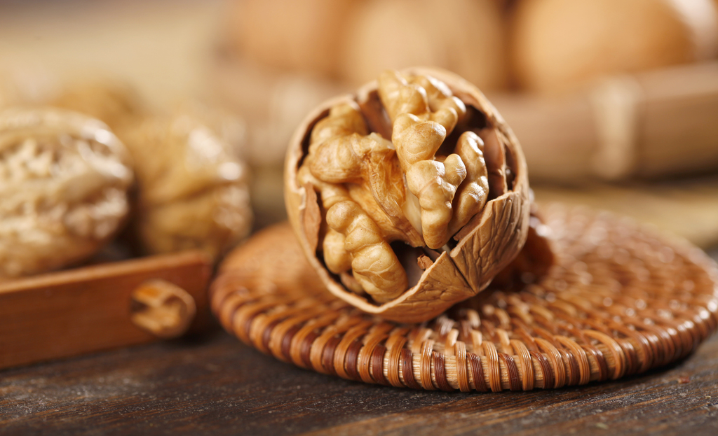 2019 Hot Selling washed xinjiang Walnut inshell Dry Fruit Snack