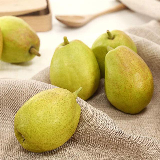Fresh pear. Fresh Pear груша. Груша новый урожай. Хрустальная груша. Золотая груша.