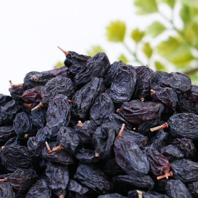 Good quality xinjiang green blackcurrant red golden raisins with excellent price