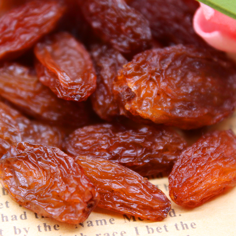 Xinjiang  factory wholesale fruit sun dried red raisin