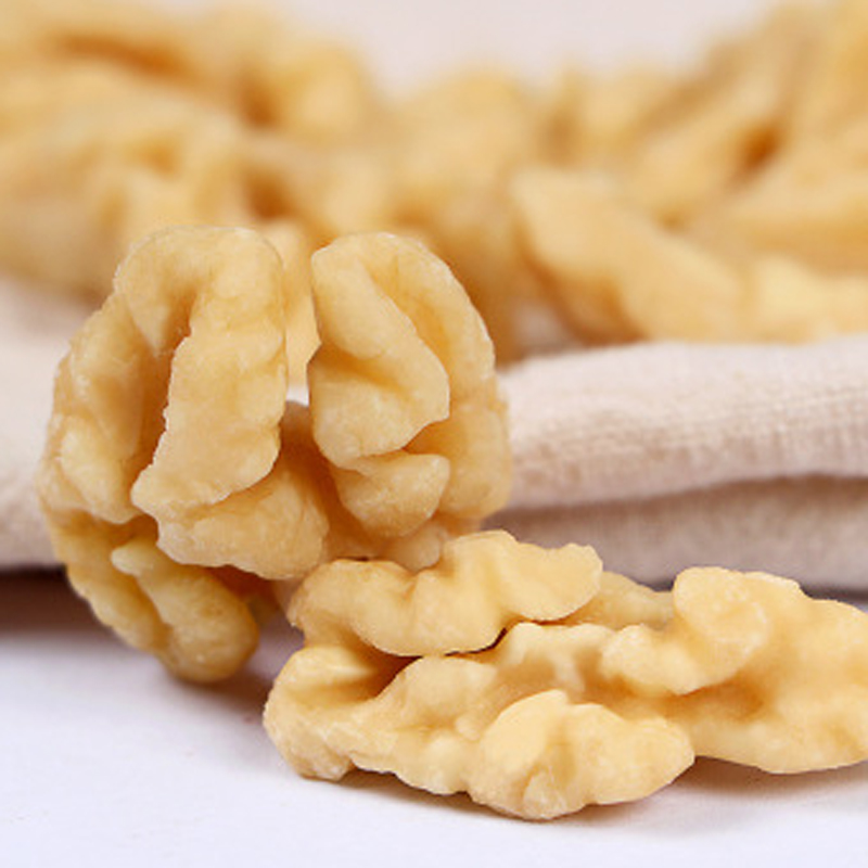 Wholesale bulk xinjiang walnut kernels with free sample to export