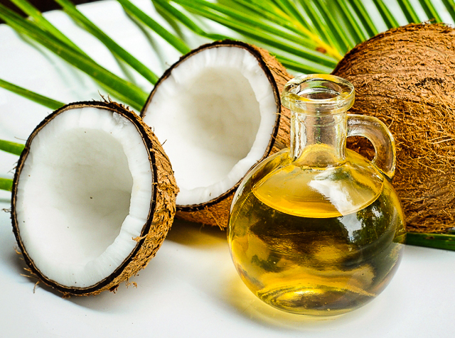 High Quality Extra Virgin Coconut Oil / Cold Pressed / Organic - (10 Lt / 20 Lt Food Grade PP Bucket)