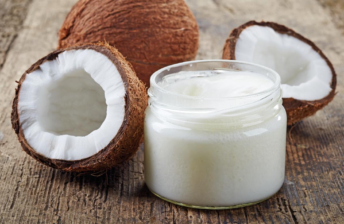 High Quality Extra Virgin Coconut Oil / Cold Pressed / Organic - (10 Lt / 20 Lt Food Grade PP Bucket)