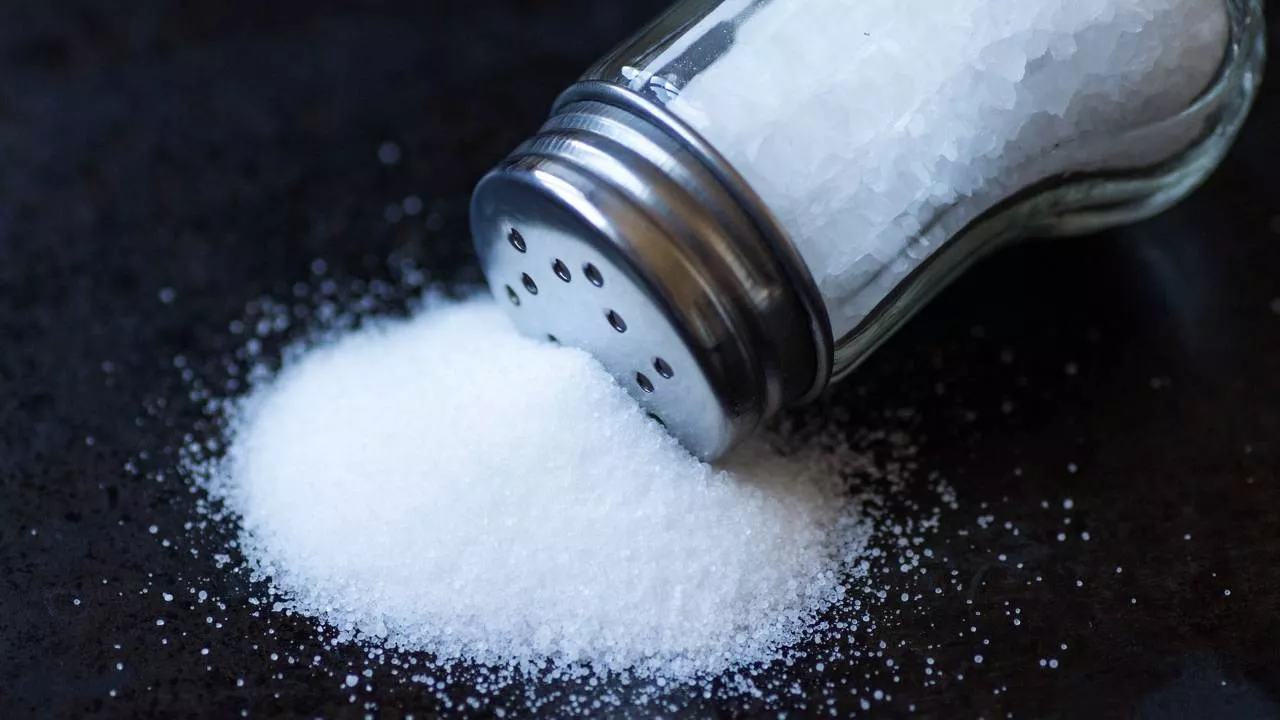 Table Salt For Cooking - Premium Quality - Egyptian Origin 25 KG - No 1 In Africa - Particle Size 1 mm
