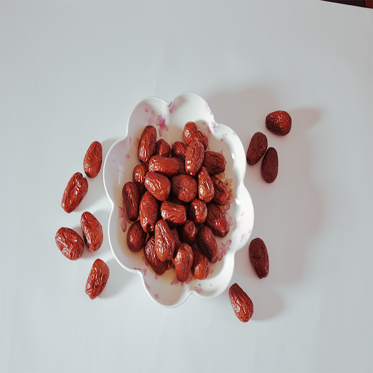 good color xinjiang fresh dried walnut and red date