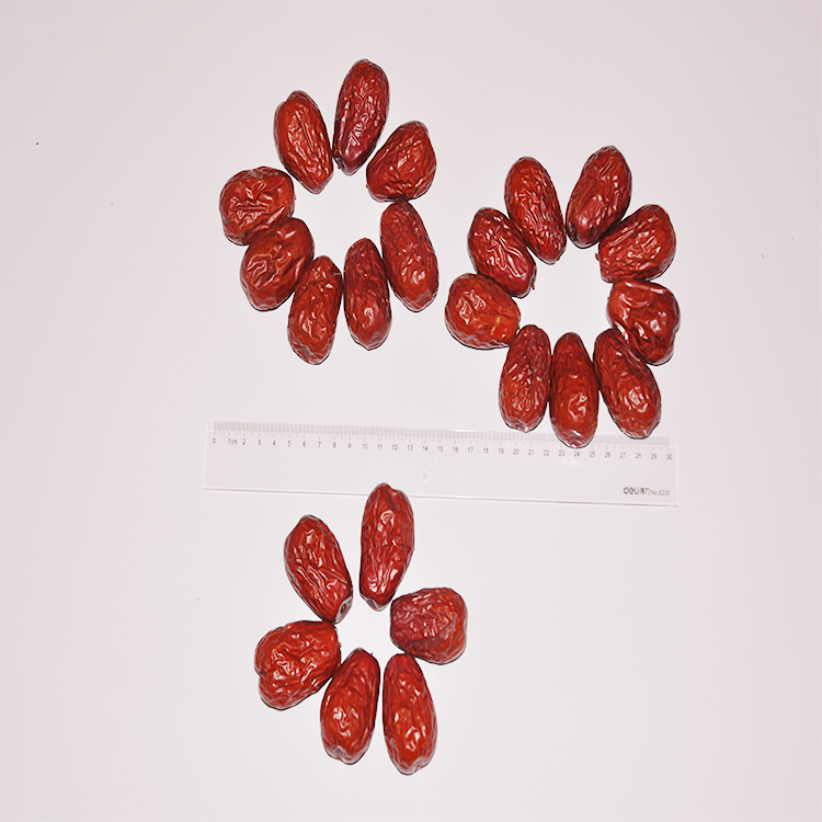 good color xinjiang fresh dried walnut and red date