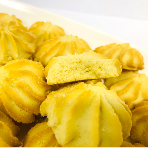 Cute and delicious crispy cookies and cookies