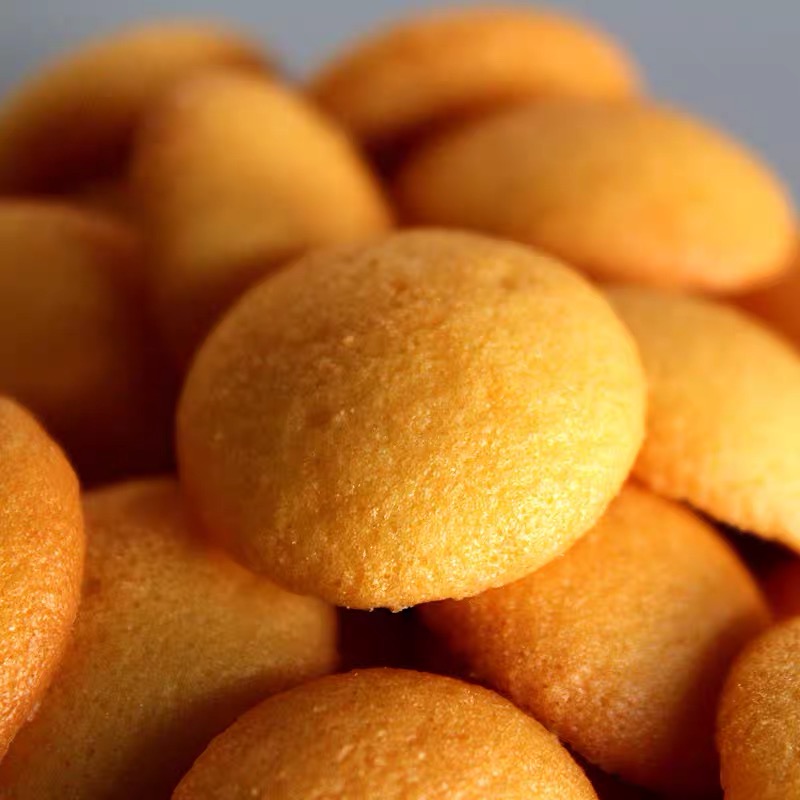 Mini Egg Flavored Small Cookies Round Sweet Cookies