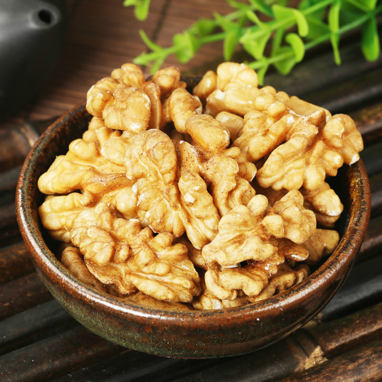 Raw walnut kernels export