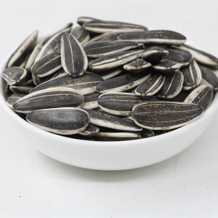 Supply Chinese raw sunflower seeds 363/361/601 export with good price ...