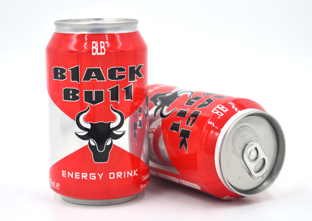 Таурин в напитках. Bull Энергетик. Блэк Булл Энергетик. Black Energy Drink Энергетик. Черный Энергетик с быком.