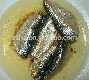 Canned  Sardine   Fish  in  vegetable   oil  125g Club Can
