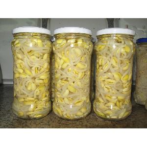 370ml soya bean sprout in brine in glass jar OEM Chinese canned vegetable