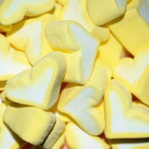 Good taste yellow heart shape marshmallow for wholesale