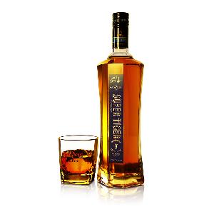 Hot  scotch   whisky  blended from UK Goalong pure grain sugar free whiskey and free  whisky  sample service