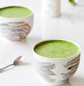 Premium Organic ceremonial matcha green tea powder for milky tea