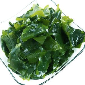 Dalian high quality hot sale dried cut seaweed wakame sea moss seaweed snack cut wakame dried edible seaweed for soup salad