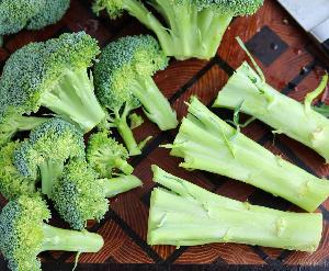 IQF Frozen Broccoli Frozen Broccoli Stem Dice Cut Stalk Cube