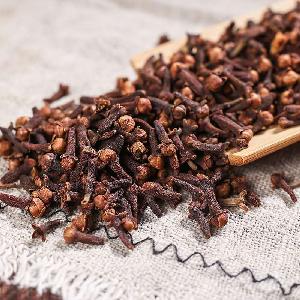 Cloves /  Dried   Spice s Cloves