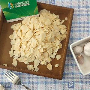 high quality manufactured in CHINA dehydrated garlic flakes without roots (ZH-003)